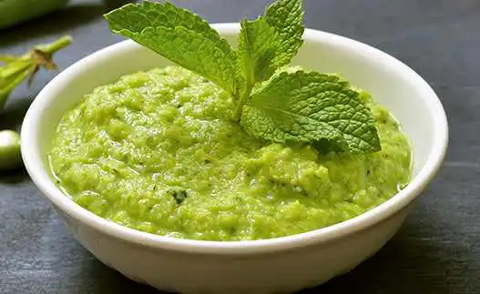 bowl of pea pesto