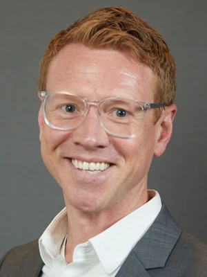 Andrew Schramm headshot