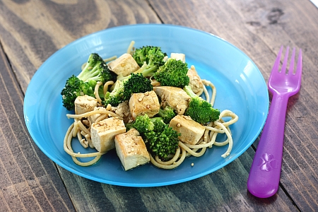 Sautéed tofu and broccoli on a plate